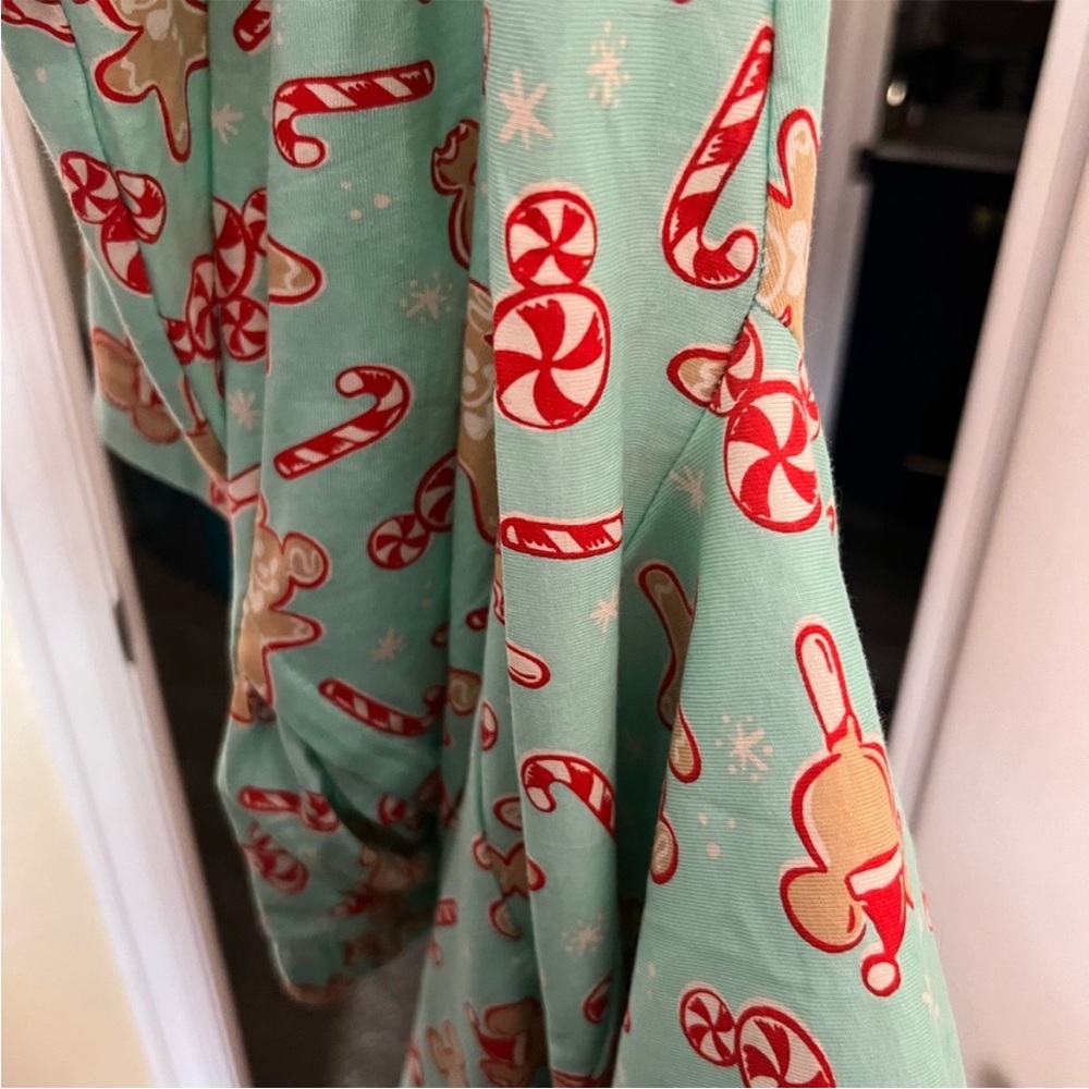Disney Gingerbread Candy Cane Mickey Mouse Adult Pajamas Womens xl Christmas pjs - Picture 11 of 13